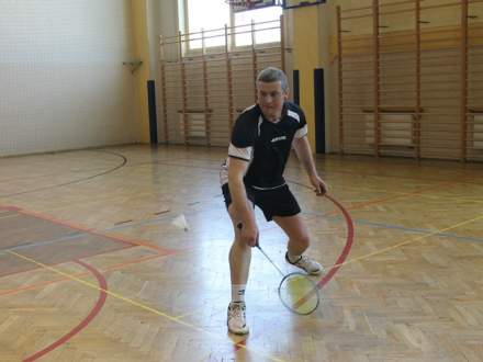 Amatorski Badminton na Hali Sportowej w Strumieniu foto. www.sport.strumien.pl
